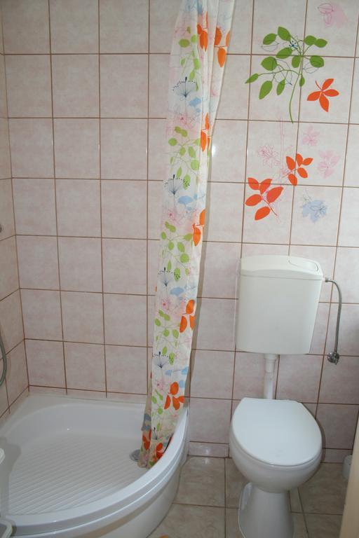 Hostel Aleje 28 Krakau Kamer foto