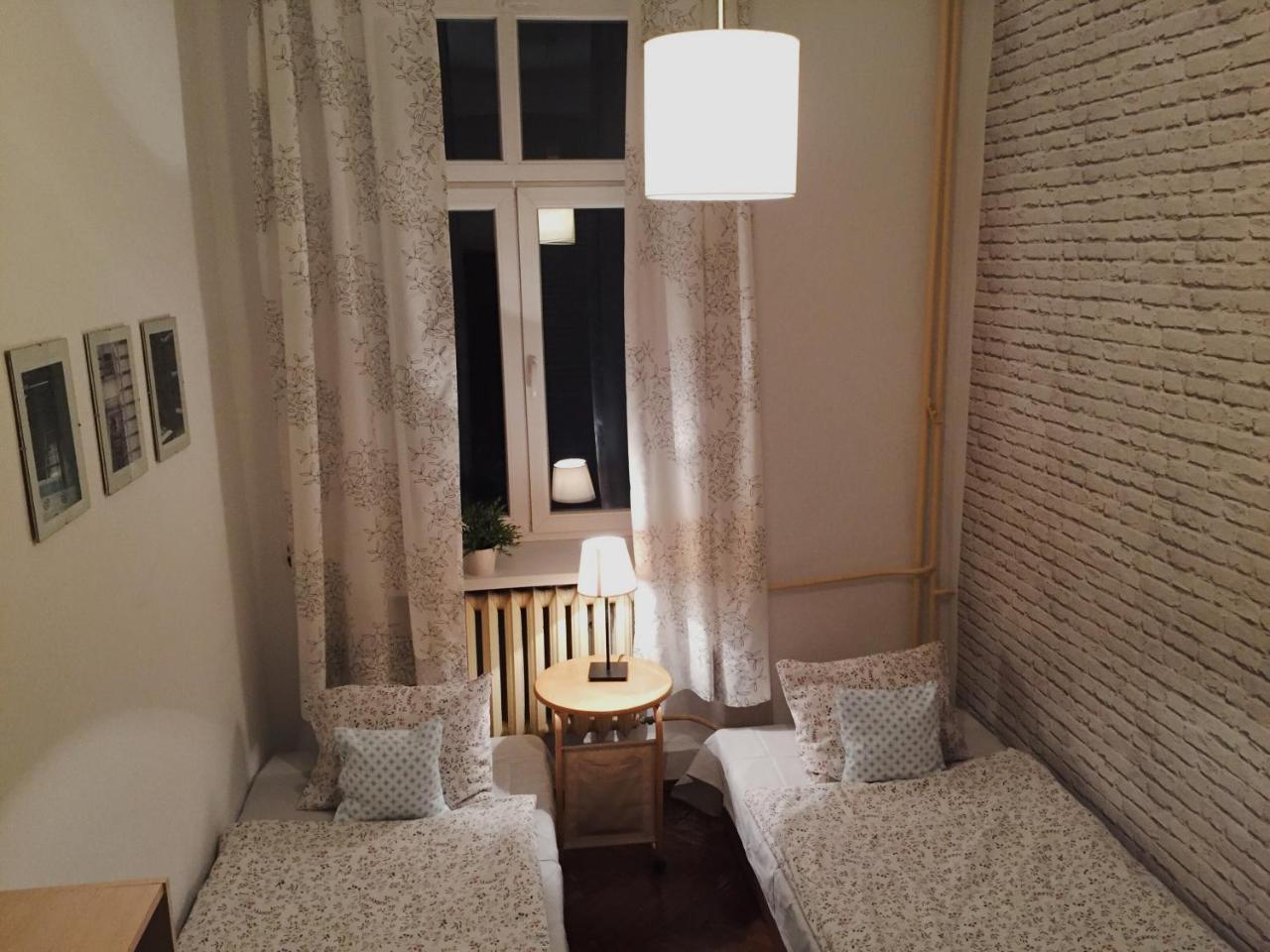 Hostel Aleje 28 Krakau Buitenkant foto