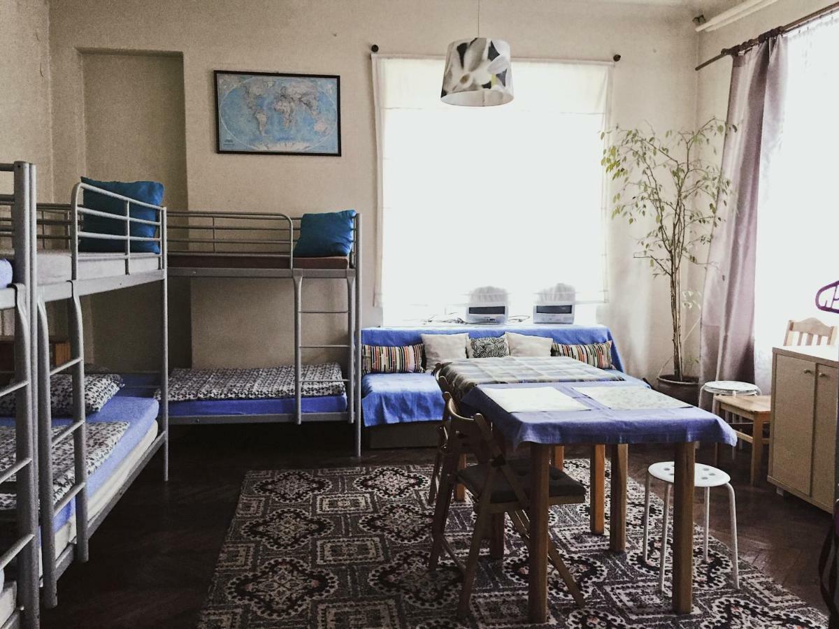 Hostel Aleje 28 Krakau Buitenkant foto